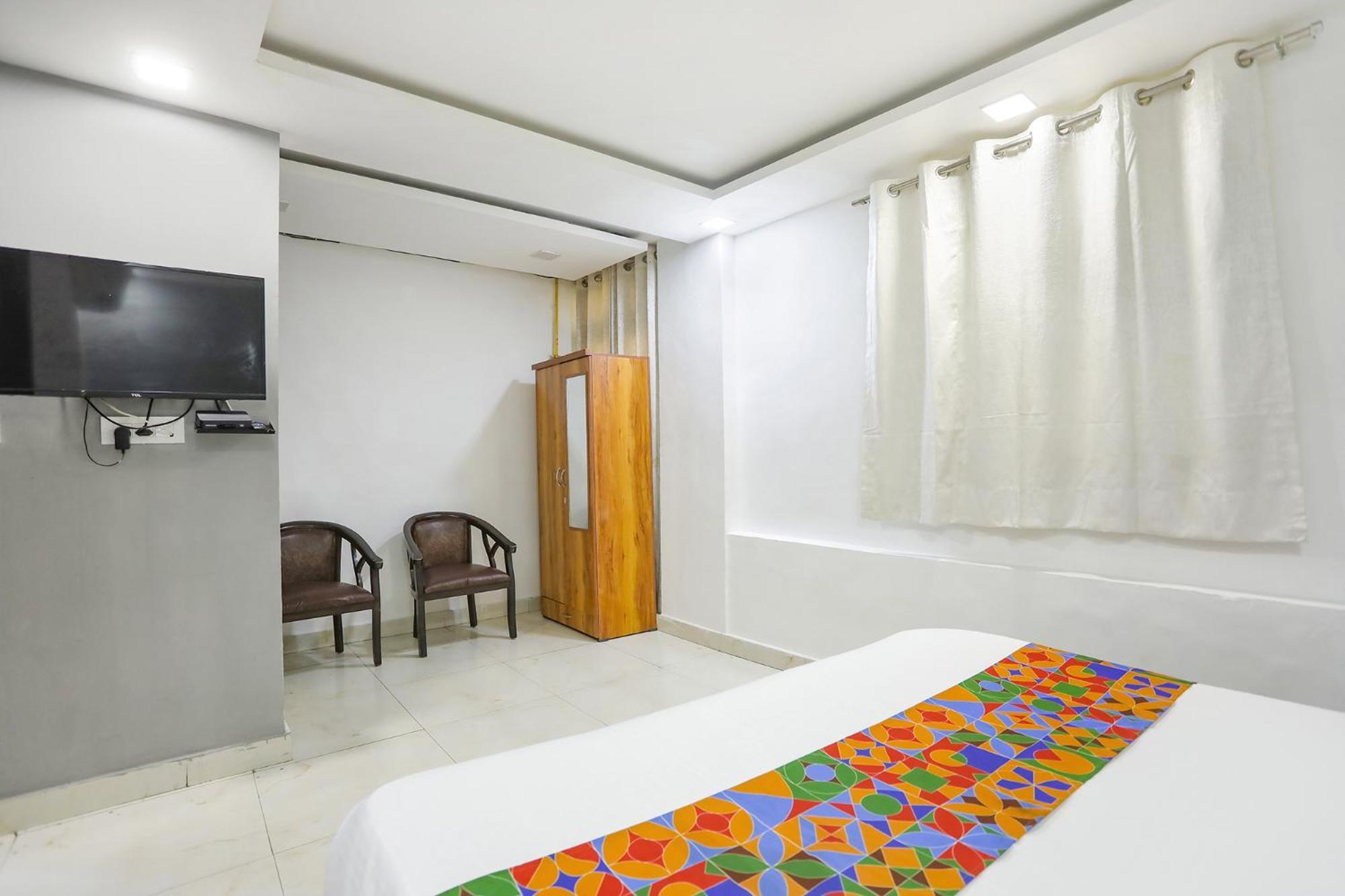 Fabexpress The Arrow Hotel New Delhi Bagian luar foto