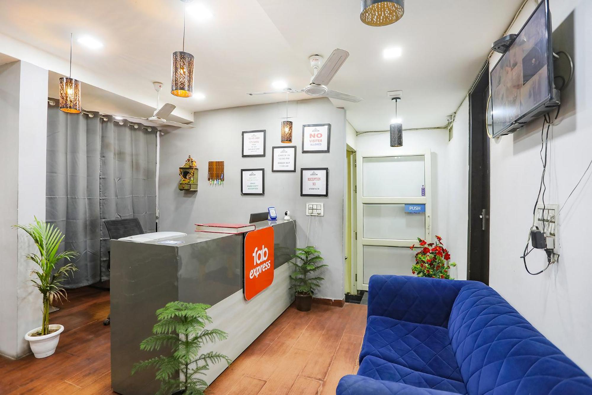 Fabexpress The Arrow Hotel New Delhi Bagian luar foto