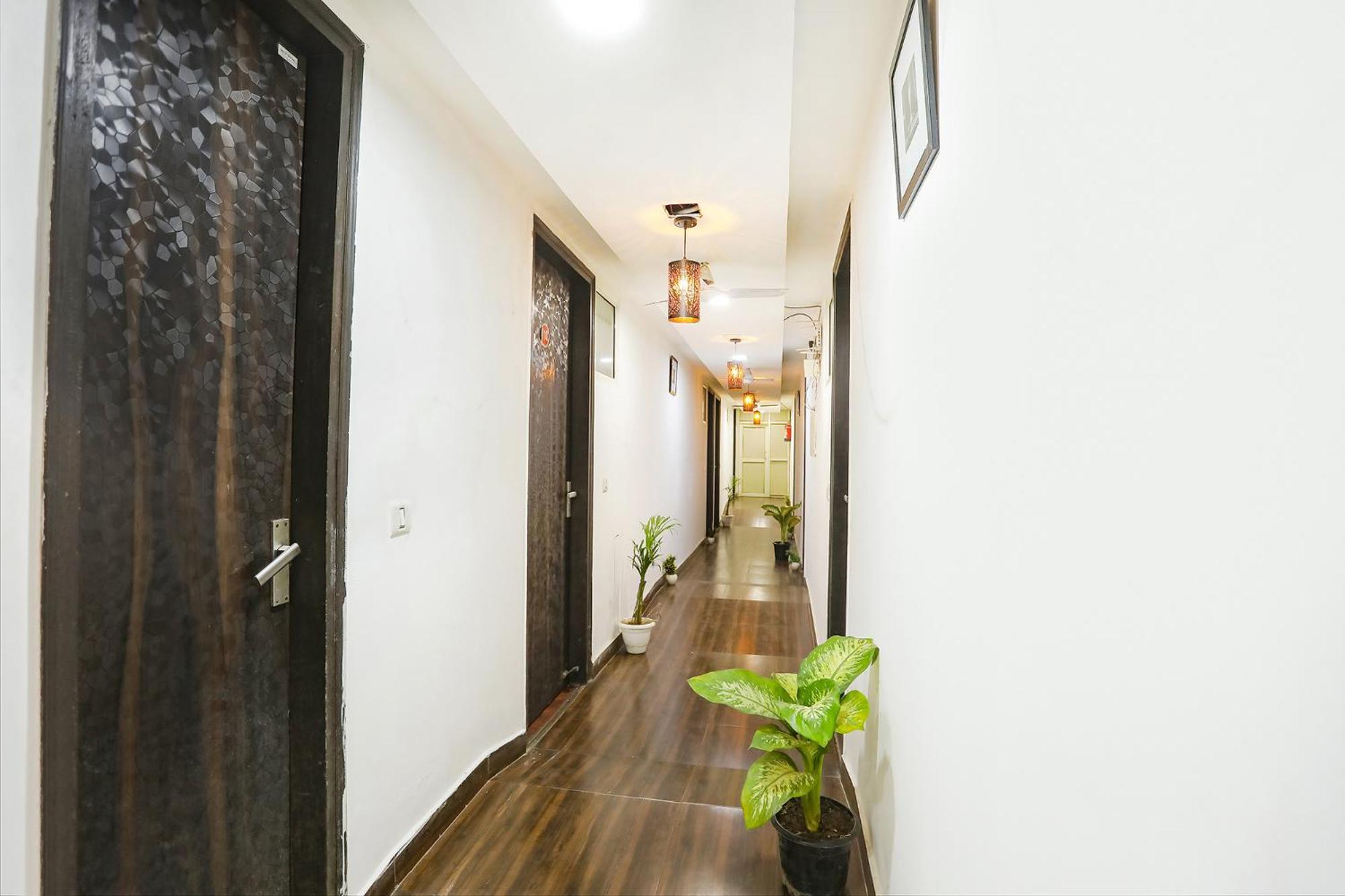 Fabexpress The Arrow Hotel New Delhi Bagian luar foto